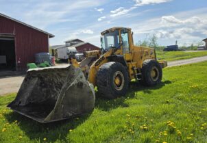 JCB 456B + kärkikippaava kauha